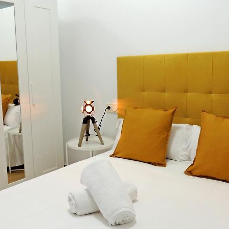 Casa Aurea-Apartamento Zona Antigua,Parking Y Wifi By Delabra Apartments โอเบียโด ภายนอก รูปภาพ