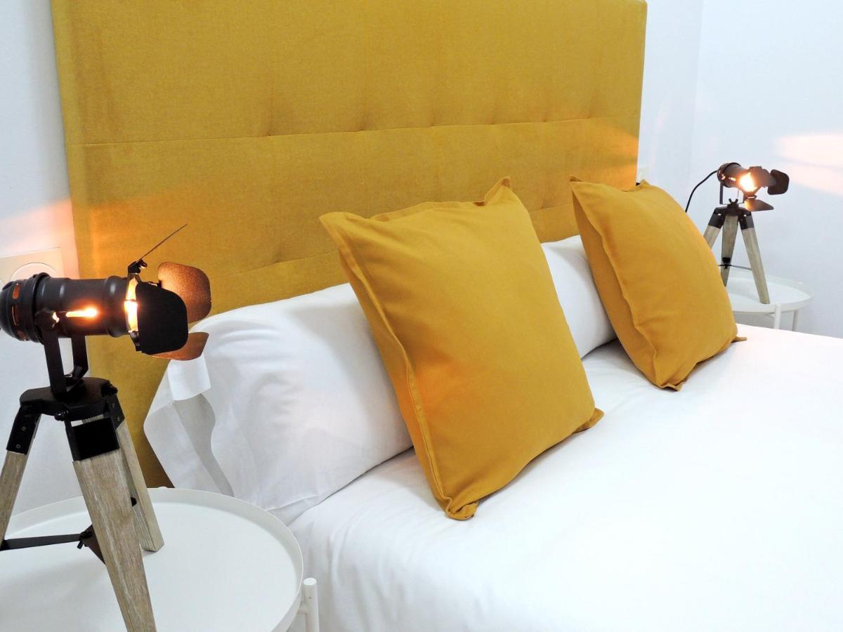 Casa Aurea-Apartamento Zona Antigua,Parking Y Wifi By Delabra Apartments โอเบียโด ภายนอก รูปภาพ
