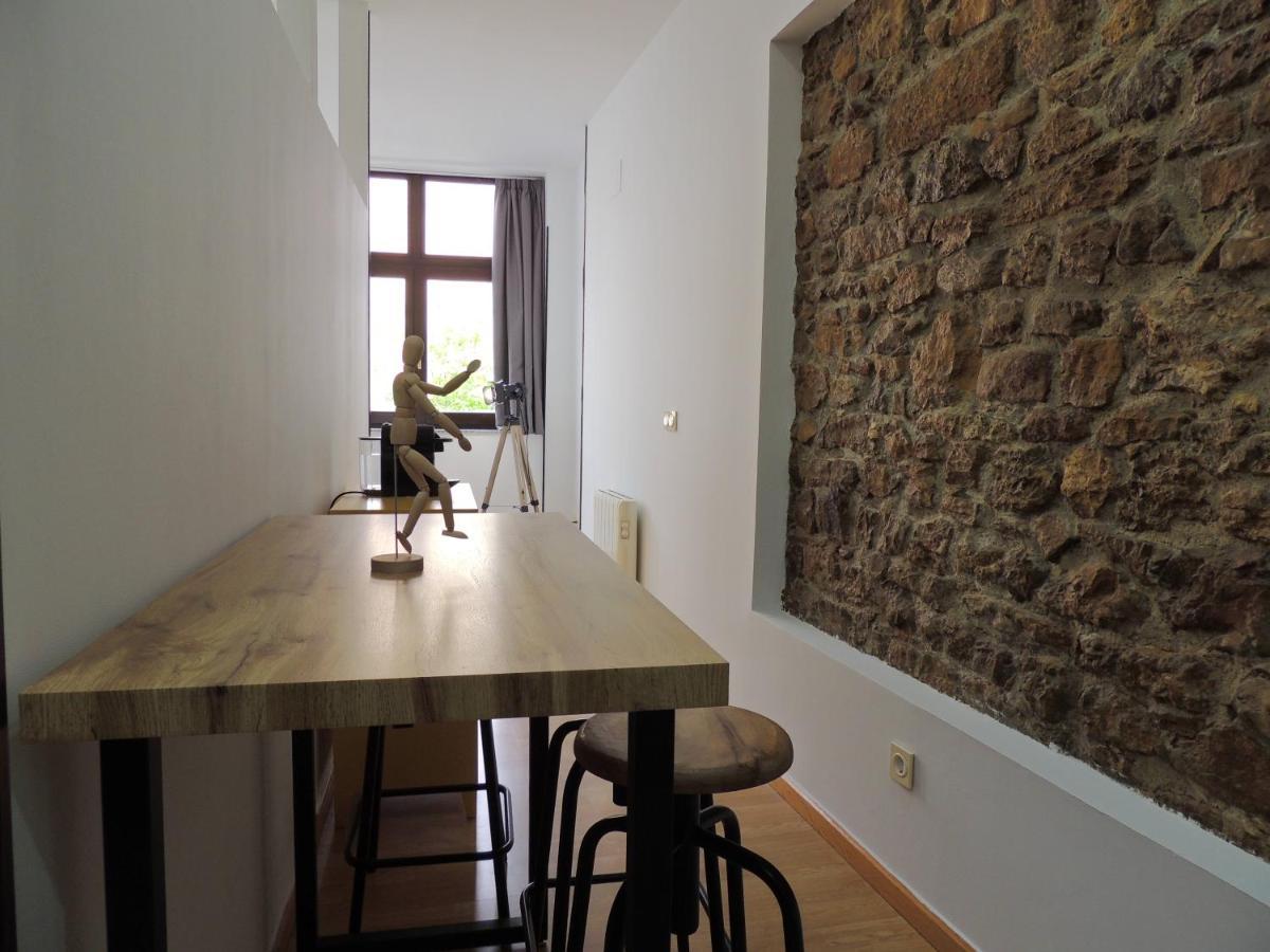 Casa Aurea-Apartamento Zona Antigua,Parking Y Wifi By Delabra Apartments โอเบียโด ภายนอก รูปภาพ