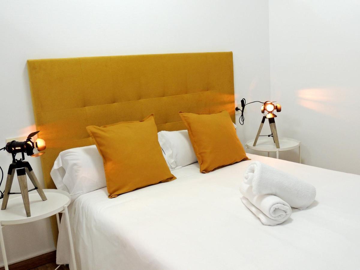Casa Aurea-Apartamento Zona Antigua,Parking Y Wifi By Delabra Apartments โอเบียโด ภายนอก รูปภาพ