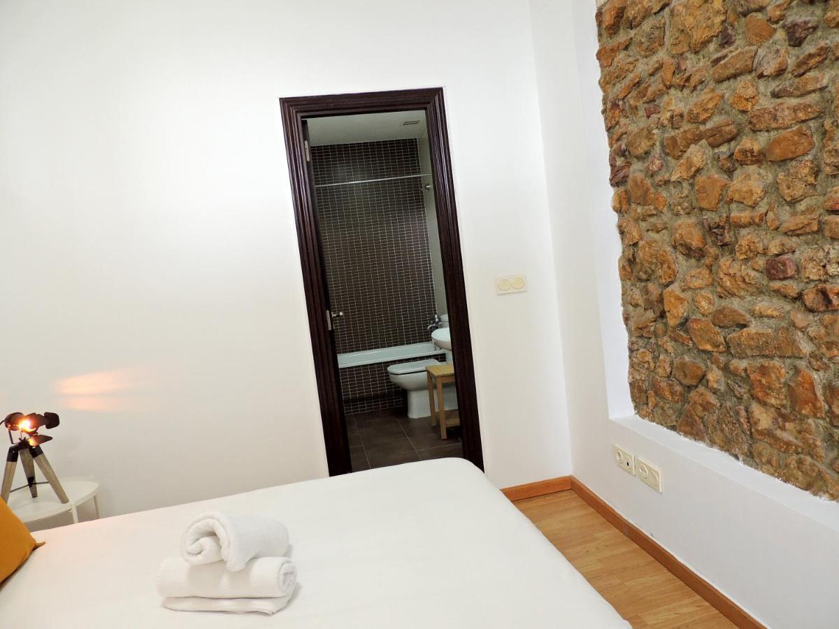 Casa Aurea-Apartamento Zona Antigua,Parking Y Wifi By Delabra Apartments โอเบียโด ภายนอก รูปภาพ